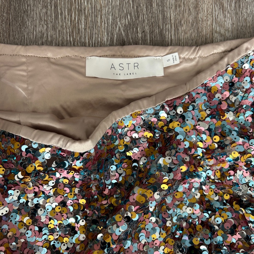 Astr Multicolor Sequin Pencil Skirt - Picture 3 of 10